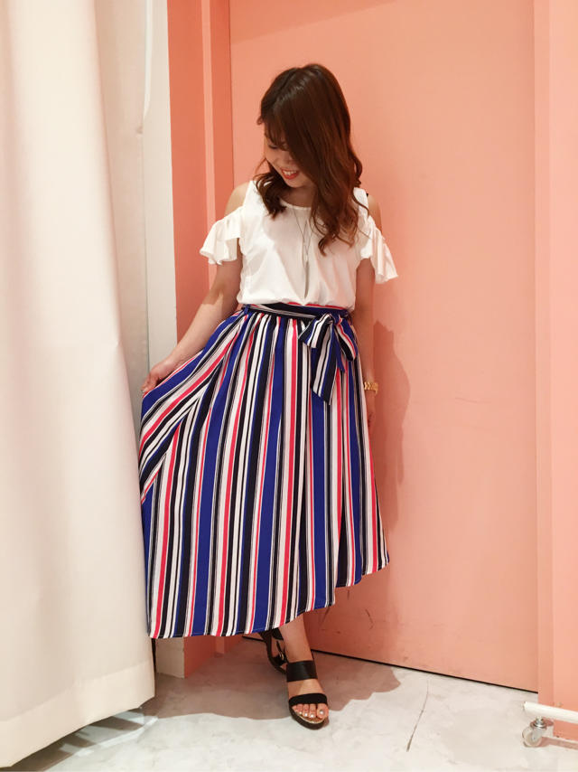 肩開きトップス♡マルチストライプ柄スカート♡risa