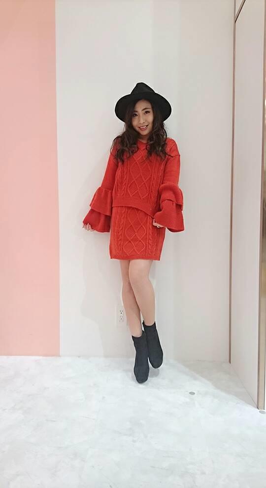カタログ掲載☆袖フレアケーブルニットセットアップ☆ayae