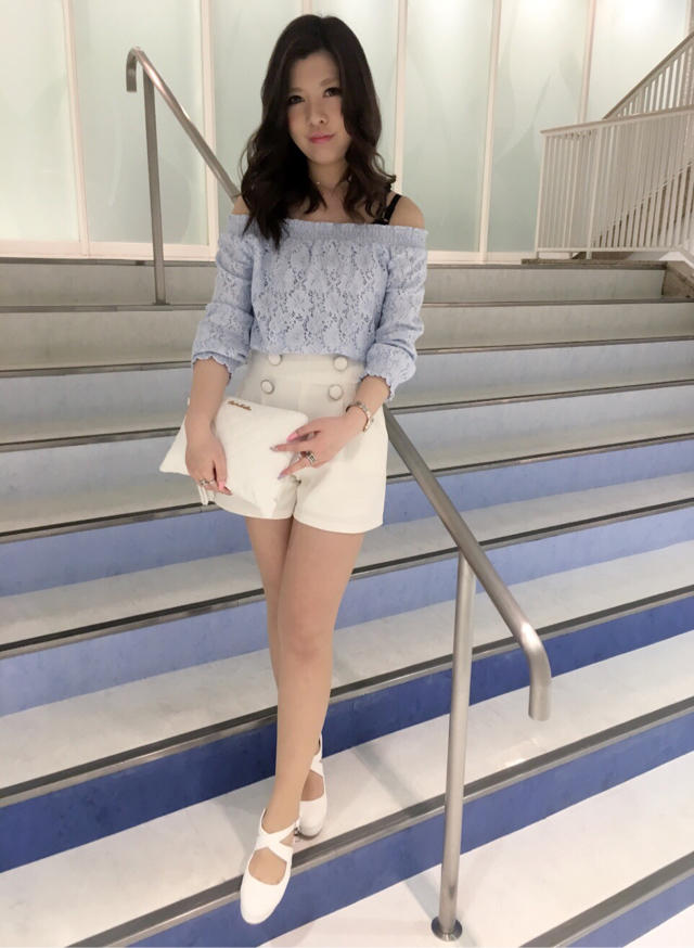 オフショルトップス♡