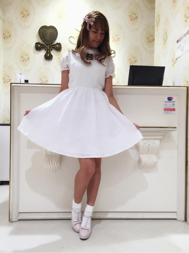 【ららぽーとTOKYO-BAY店】white×pinkで大人ドーリーcode♪