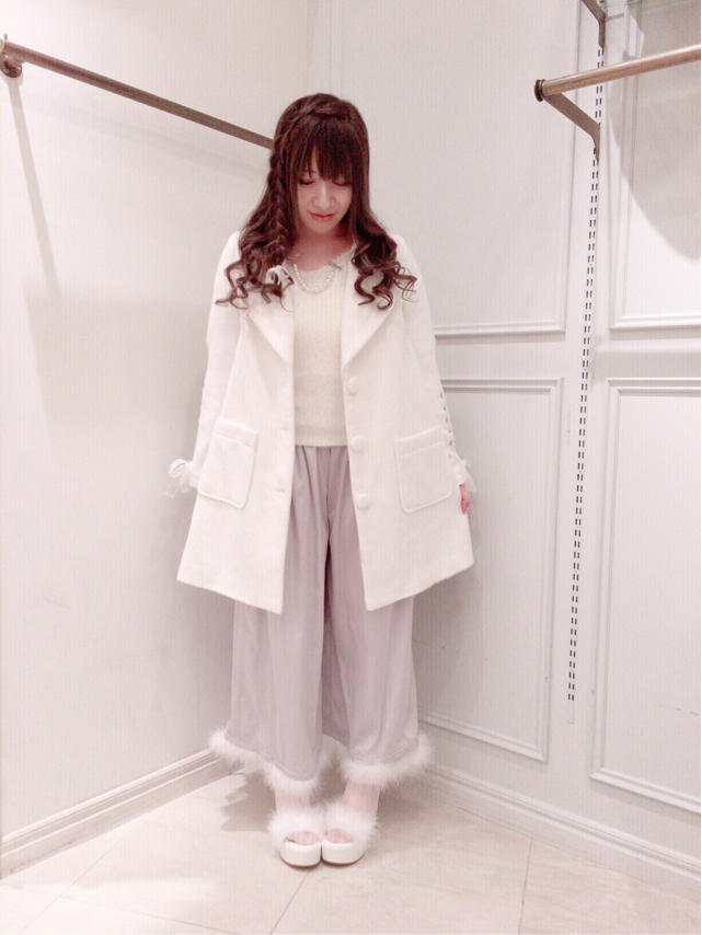 HEP♡トレンドのフェザーサテンパンツcode ⑅