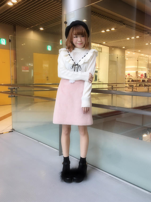 HEP♡ファーポンポン台形エコファーＳＫコーデ:+.ﾟ.+:
