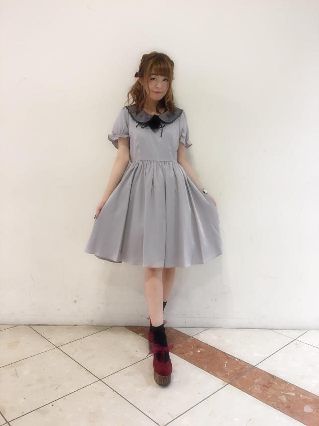 HEP♡ファーブローチサテンパフOPコーデ:+.ﾟ.+: