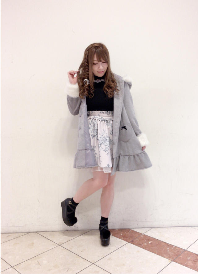 HEP♡デートにぴったり⑅裾フリルハートポケットコート