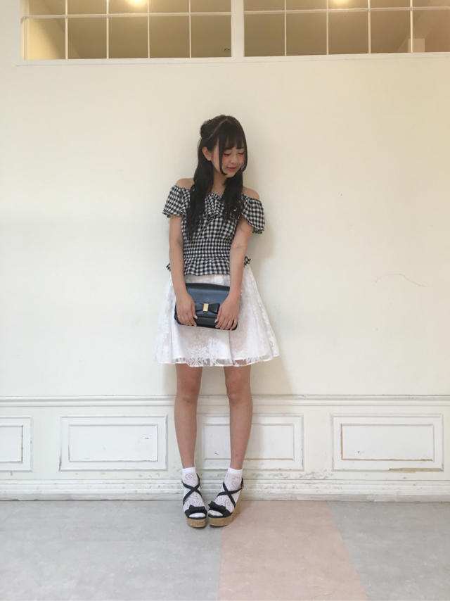 オフショルトップスの着回しコーデ♡♡