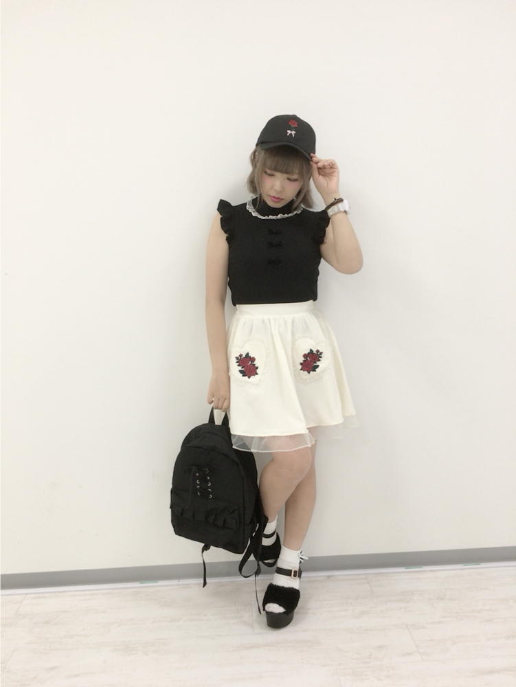 大宮店 ✽ 刺繍がポイントのモノトーンcode♡