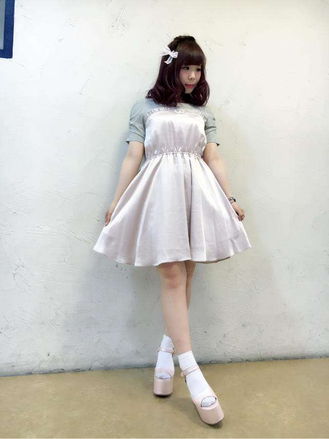 ⑅♡ サテンのドッキングワンピースで フェミニンカジュアル ♡⑅
