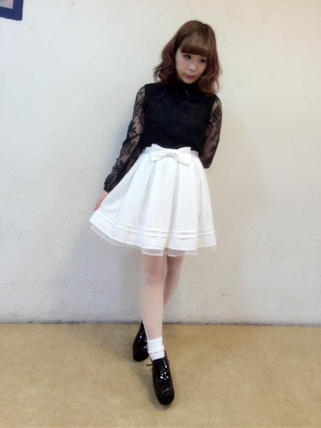 Black ✖️ White のladyでgirlyなコーデ⋈ *。