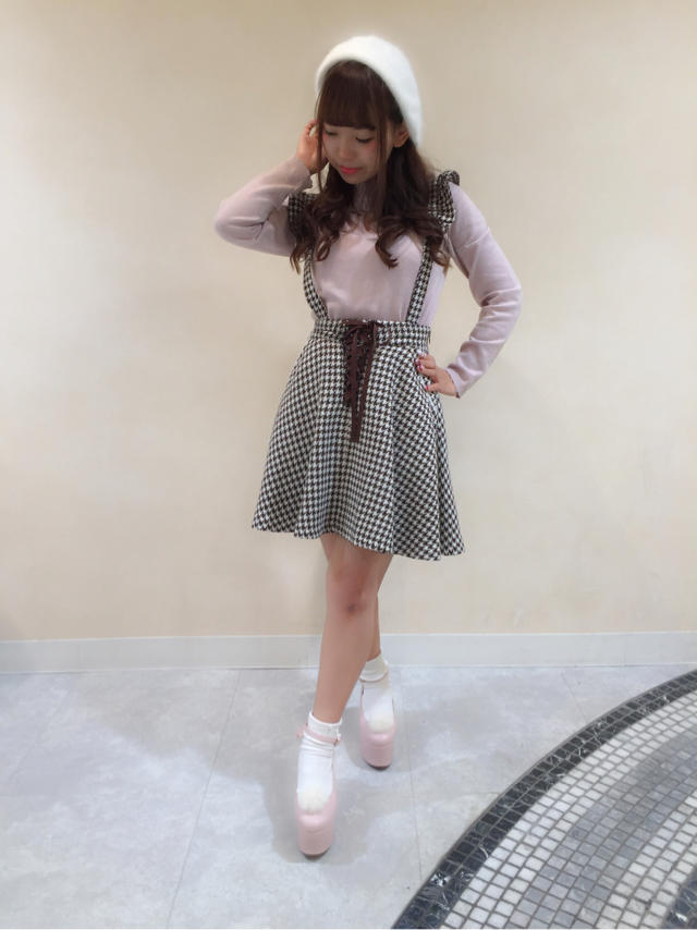 クロスくり抜きトップス×千鳥スカートʕ•̫͡•ʔ❤ʕ•̫͡•ʔ 