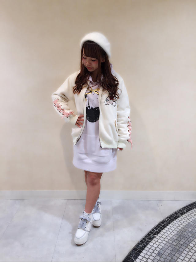 siori♡♡パーカー×ブルゾンでカジュアルCode♪くまちゃんの刺繍がとてもcuteですଘ(੭ˊ꒳​ˋ)੭✧