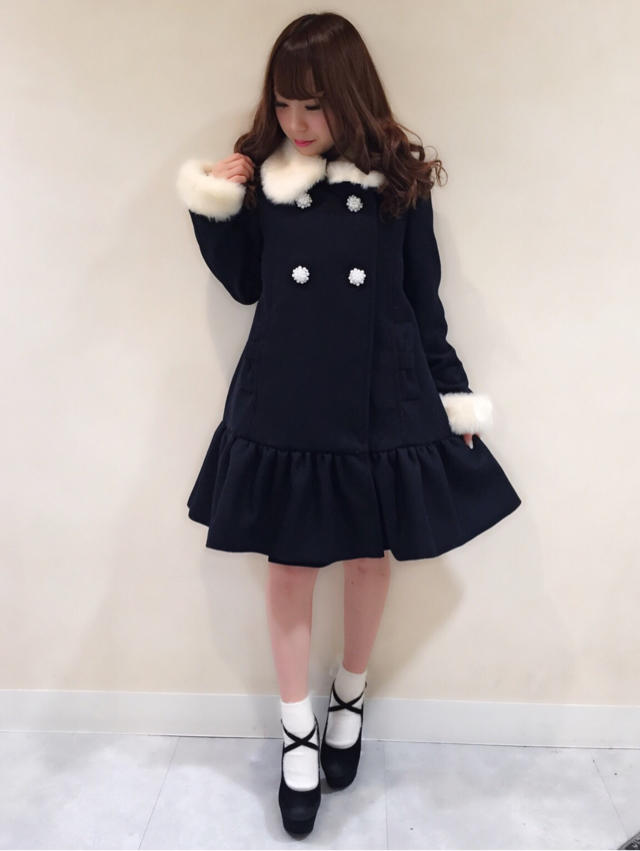 ayaka♡♡ファー襟ワンピース風コート(o^^o)パールビジューボタンもポイント♪♪