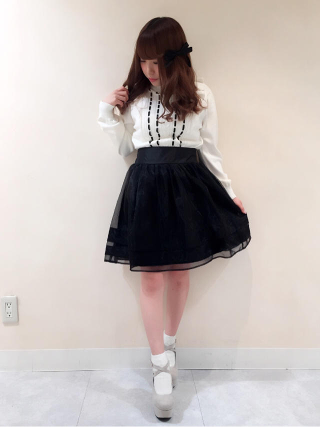 ayaka☆フリルハイネックTOPS×オーガンジーSKでモノトーンCode☻*.°