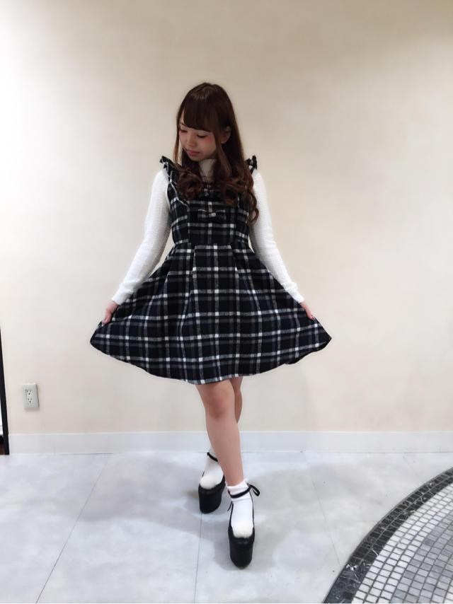 siori♡♡クラウン刺繍ニットで着回しCode♪ガーリー編(*´ω`*)