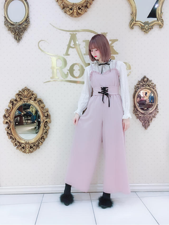 札幌パセオ♡すらっとスタイル良く見えるガーリーコンビネゾンコーデ♪