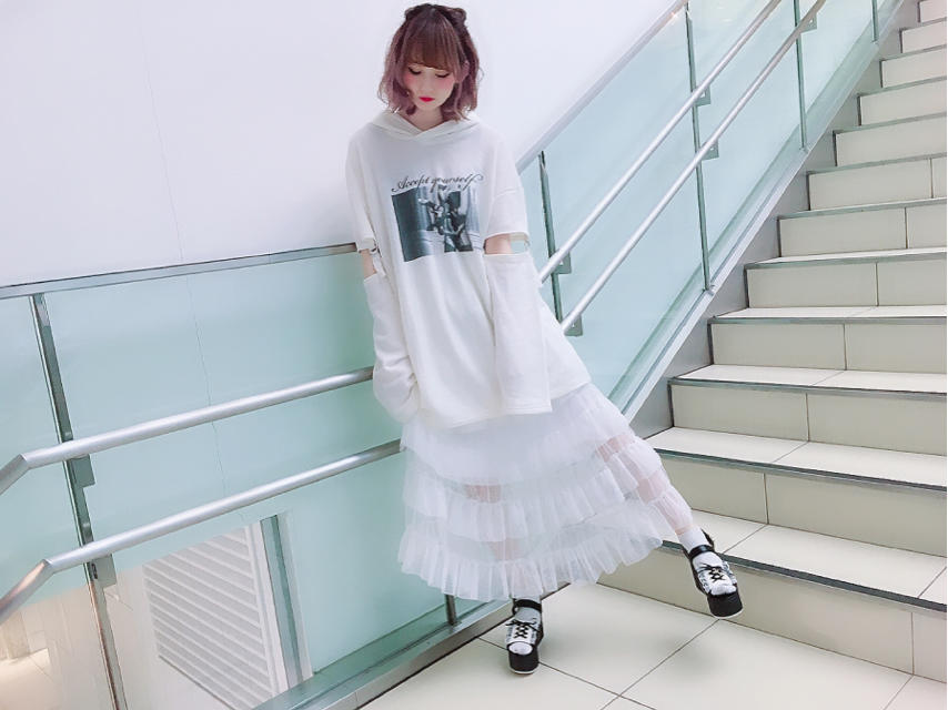 札幌パセオ♡先行紹介♡ロングスリーブパーカー×ドットチュールティアードSK♡