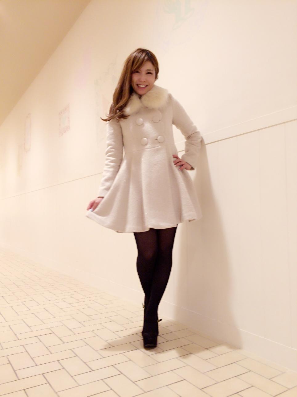 新作コート☆上品な女性スタイルにピッタリ(*^^*)