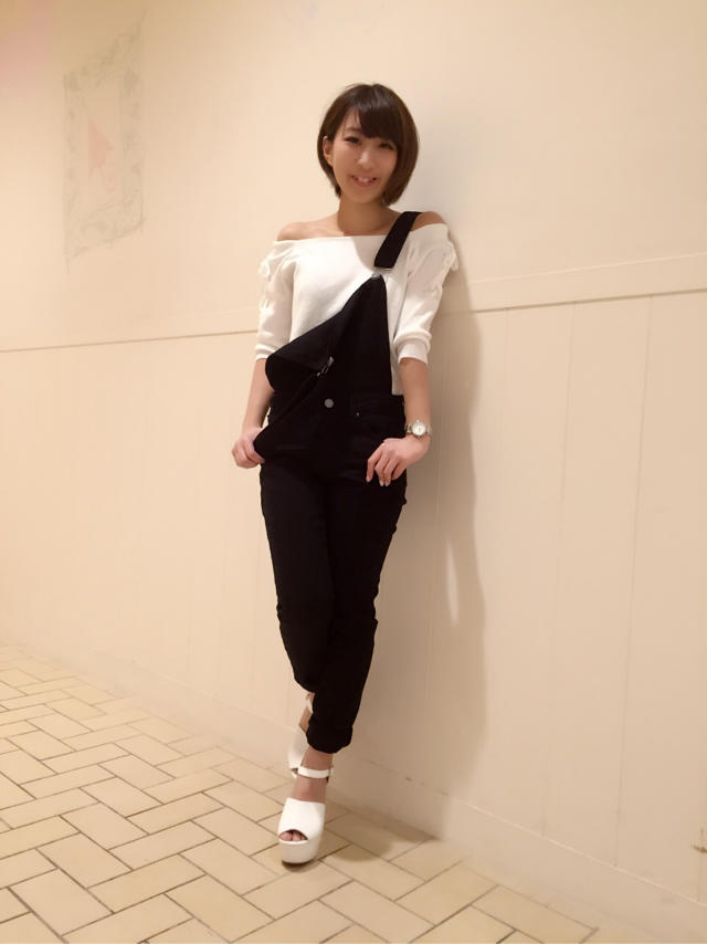 スピンドルオフショルニット♡