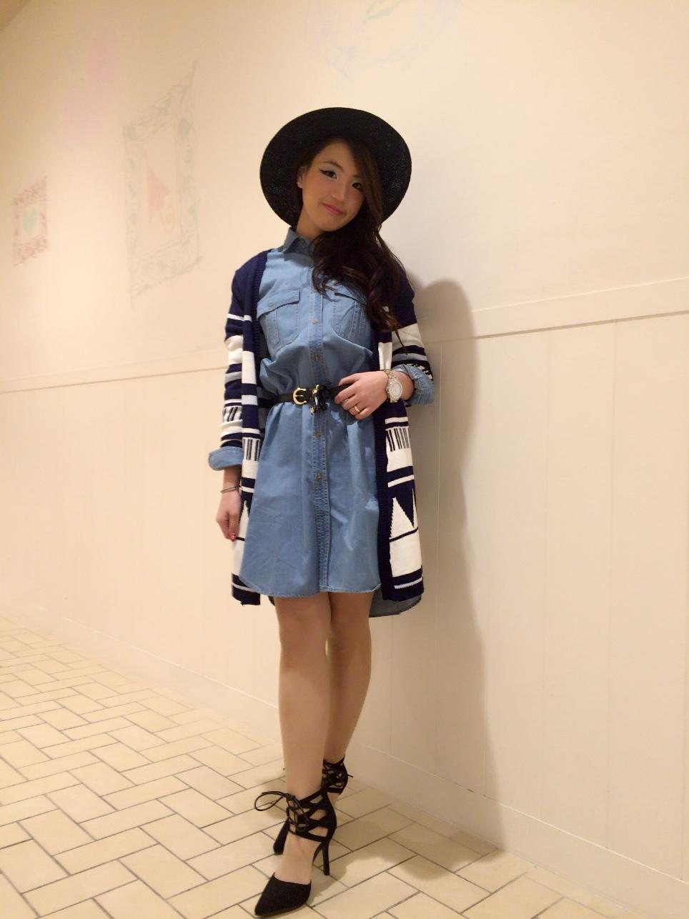 デニムシャツ×ロングカーディガンで大人カジュアル(^-^)♪