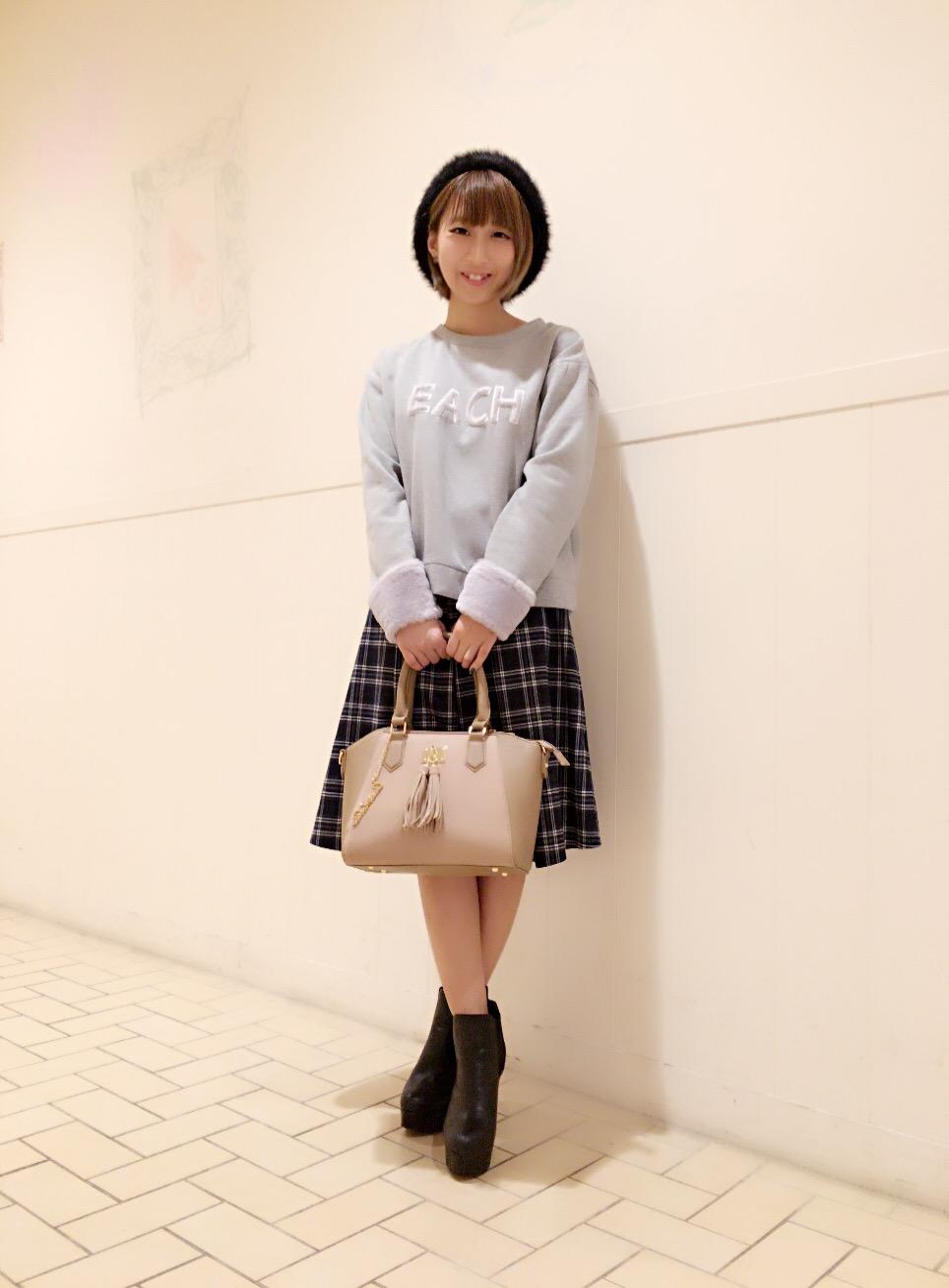 大人気のファーアイテム！！～こんちゃんが着こなすおすすめトレーナー☆～