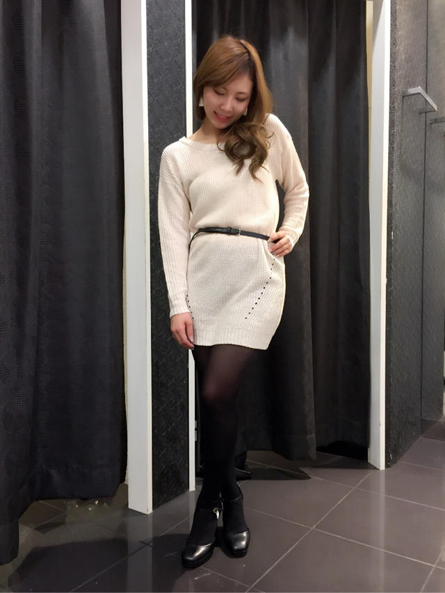 バックオープンニット♡