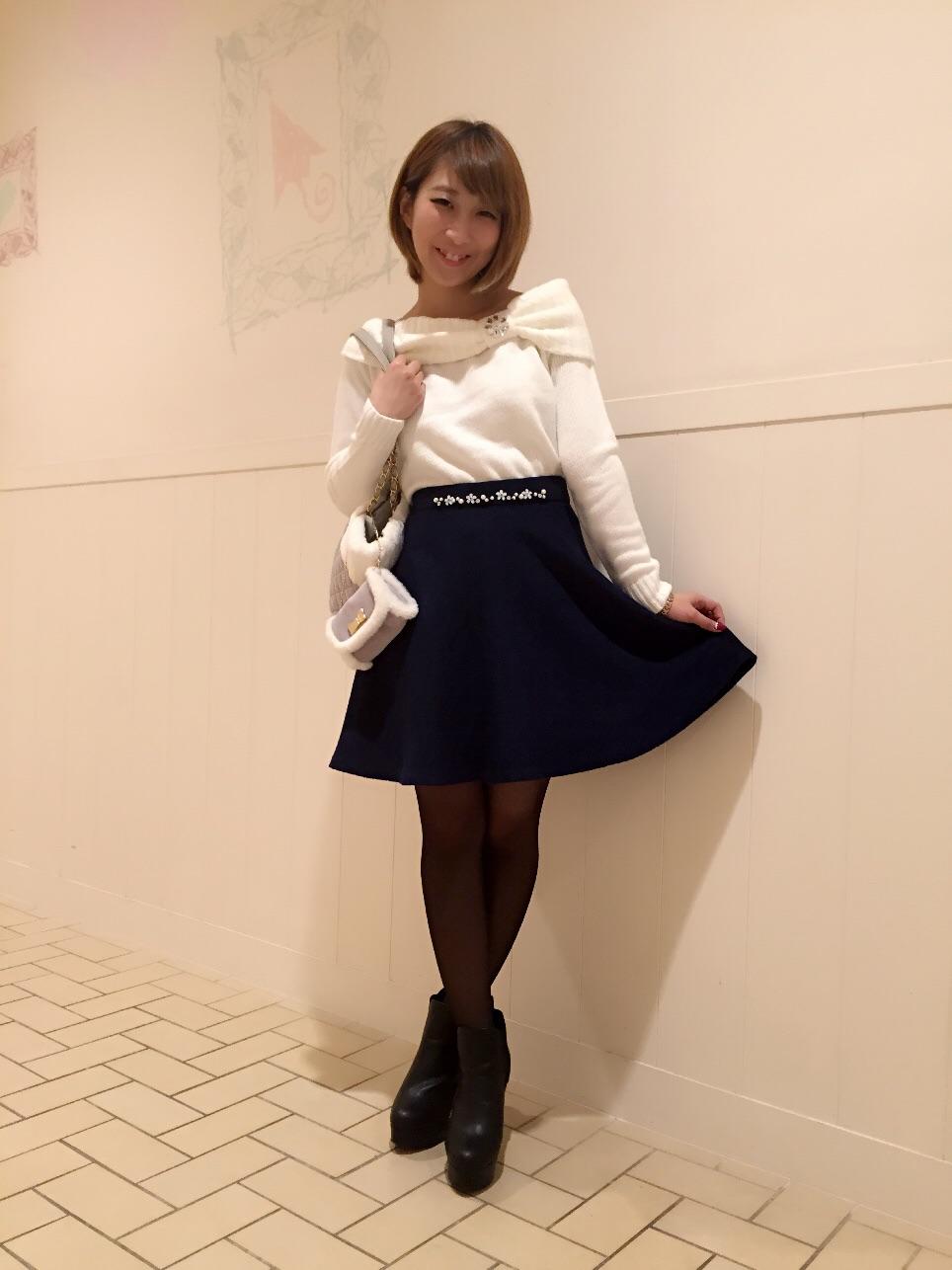 ふんわり、可愛らしい♡オフショルニットのご紹介です(*^^*)