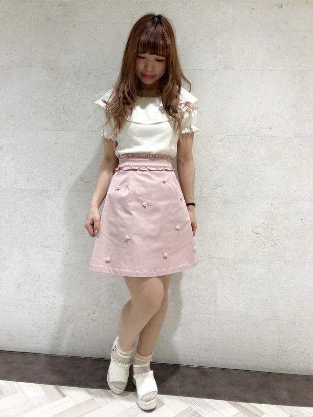 \♥︎/池袋店: フラワービジューが可愛い♡ sweet girlyコーデ♡