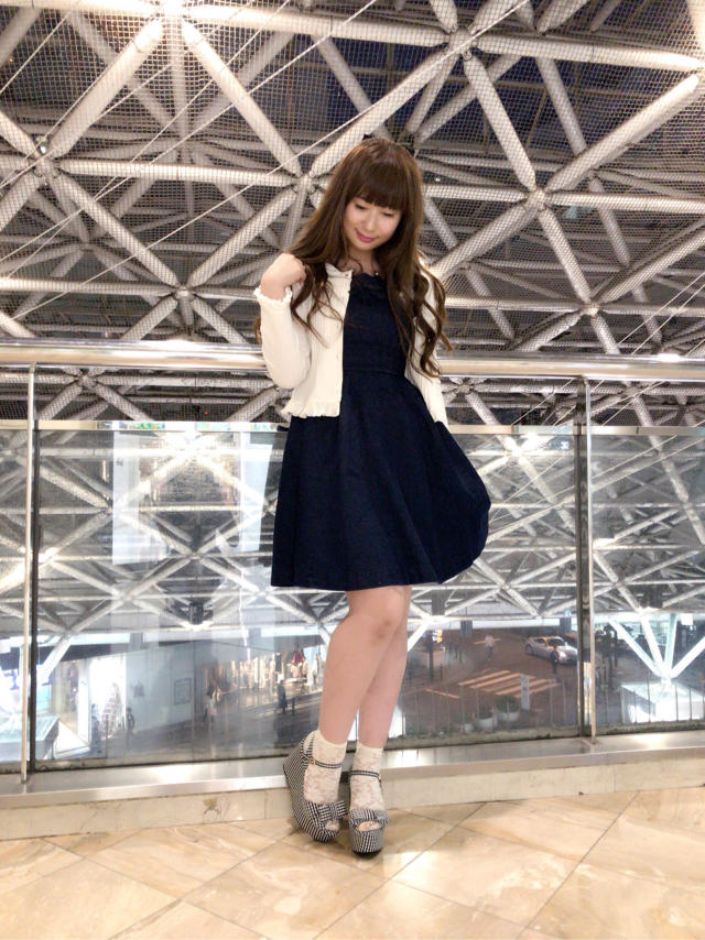 \♥︎/池袋店: スカラップがかわいい♡大人可愛いナチュラルコーデ♡