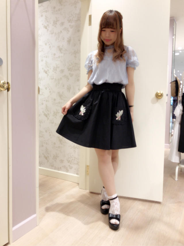 \♥︎/池袋店: 可愛さを忘れない♡大人なガーリーコーデ♡
