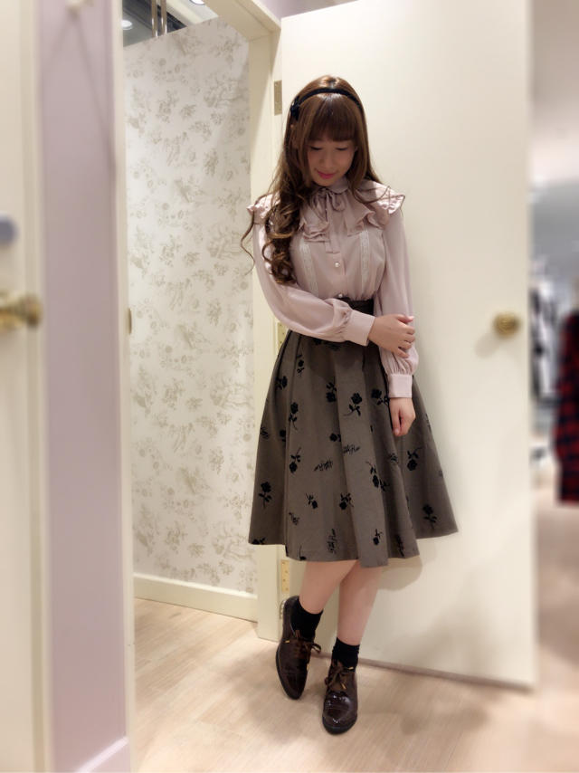 \♥︎/池袋店: 大人可愛い♡クラシカルガーリーコーデ♡