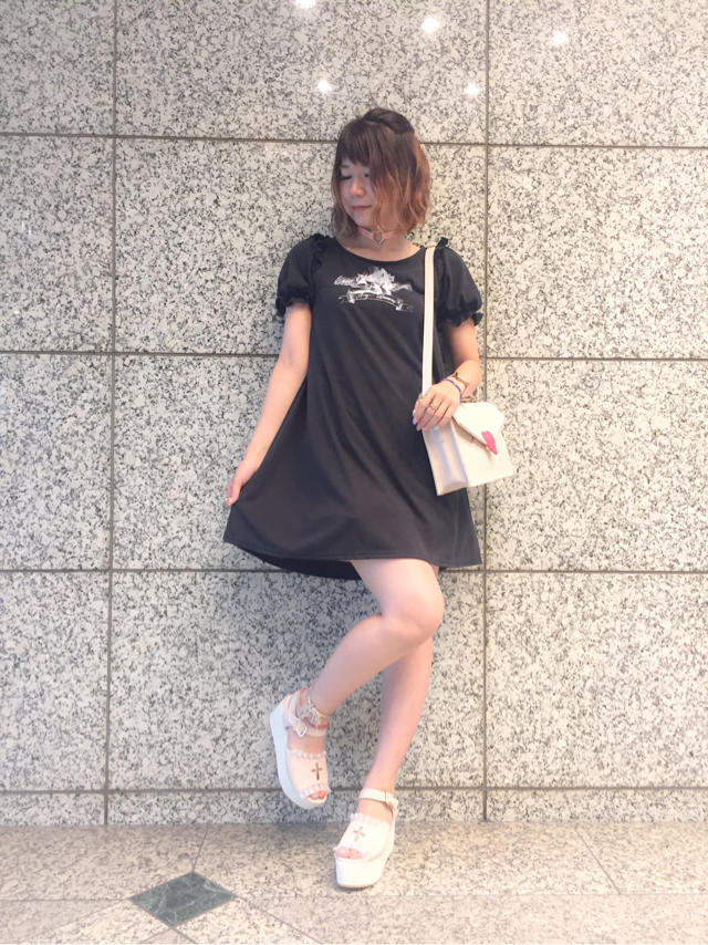   \♥︎/ 池袋店: 毒っぽさにガーリーをプラスしたコーデ‥‥♡
