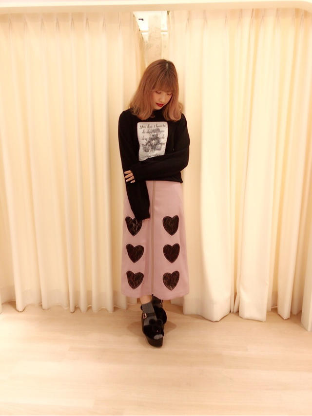 仙台店☆ハートのくり抜きがかわいい甘カジュコーデ♡
