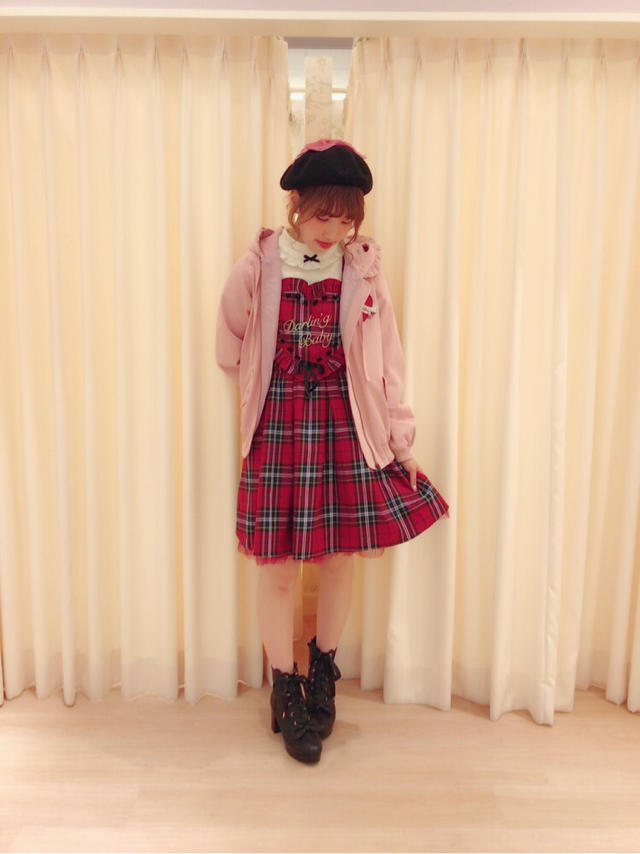 仙台店☆エプロンOPが目を惹くガーリーコーデ♡