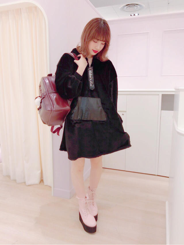 仙台店☆フェイクファーとビックシルエットがトレンドのカジュアルコーデ♡