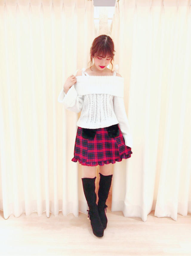 仙台店☆オフショルニットとラメ感がかわいいcode♡