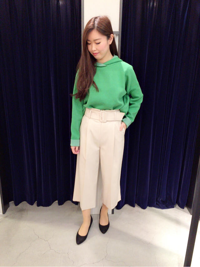 配色フード付きバックロングニット