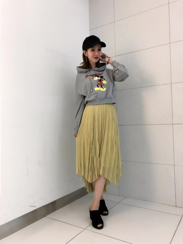 ミッキーコラボ！ショートパーカー♡りこ