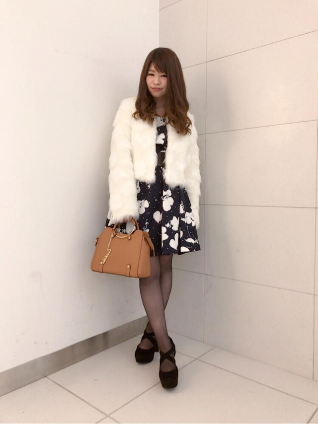 ドット×花柄ワンピ♡ゆき