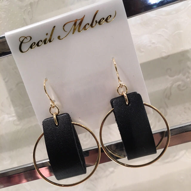 レザー調ピアス♡なつみ
