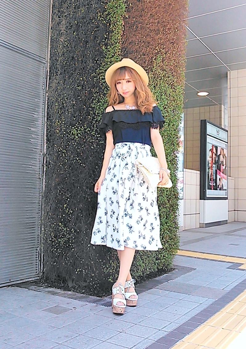 注目！！！今トレンドな人気オフショルコーデ♪♪坂根