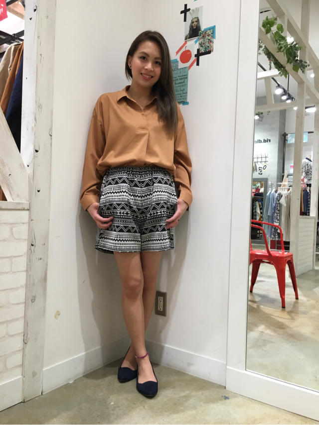 オルテガ柄ショートパンツコーデ