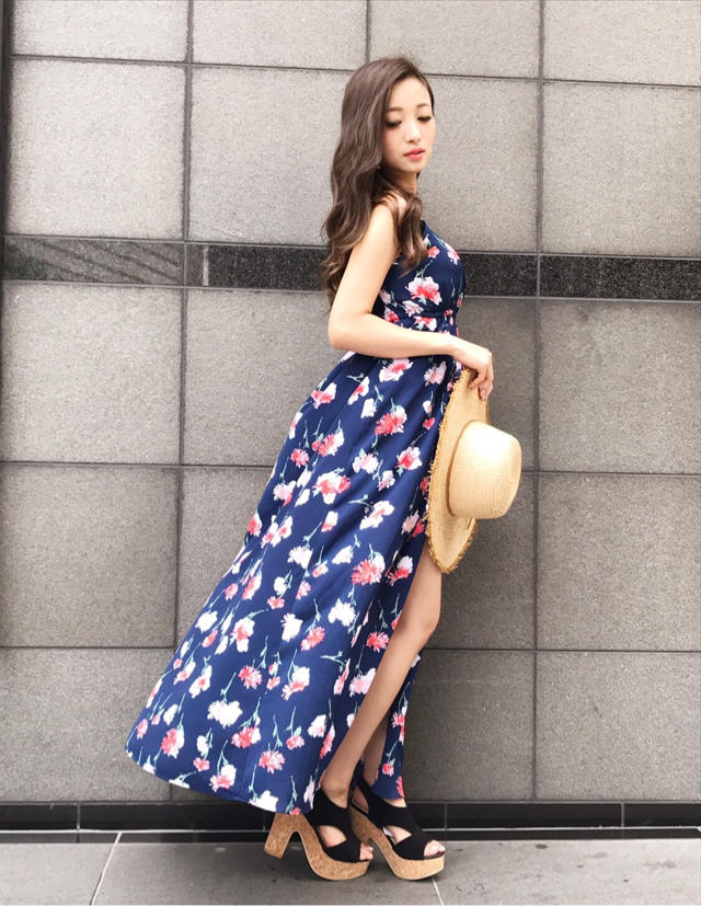 大人気の花柄ロンパース♡ともちん