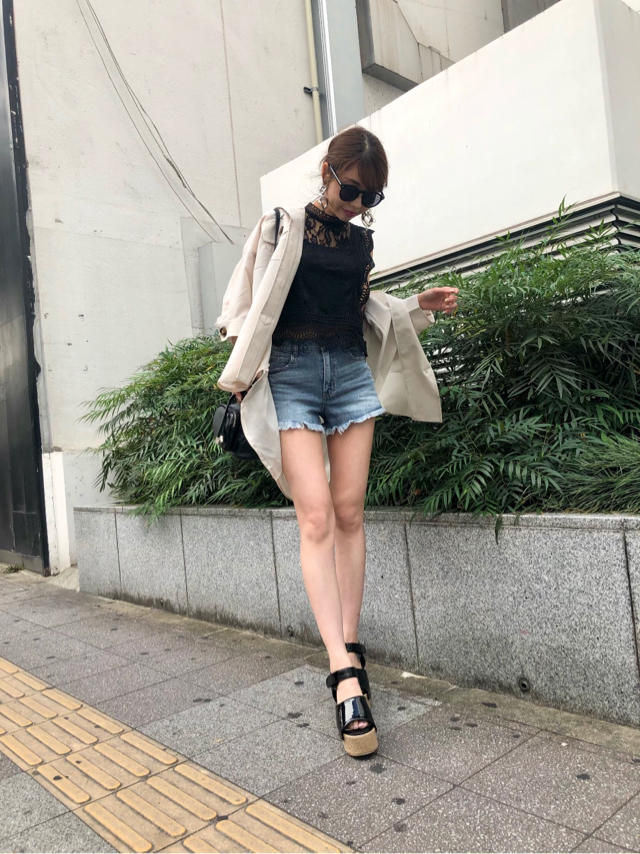 シンプルシャツで抜け感スタイル♡ かなみ