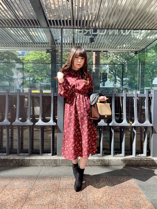 ボウタイ付き小花柄ワンピ♡