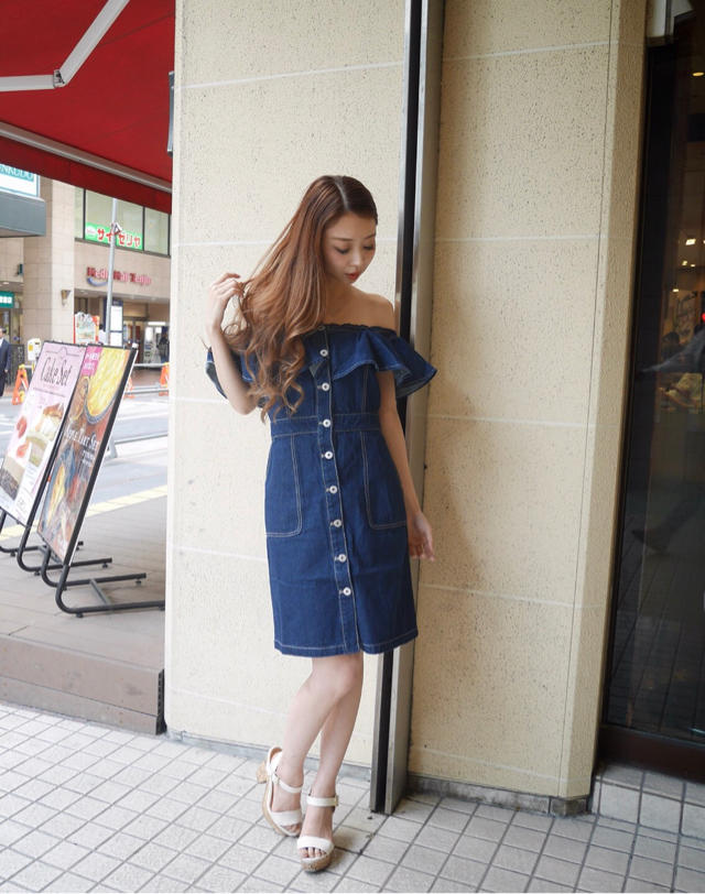 大人気のデニムオフショルワンピース ♥ arina 