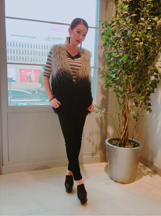 フェイクファーシャギーベスト ♥ arina