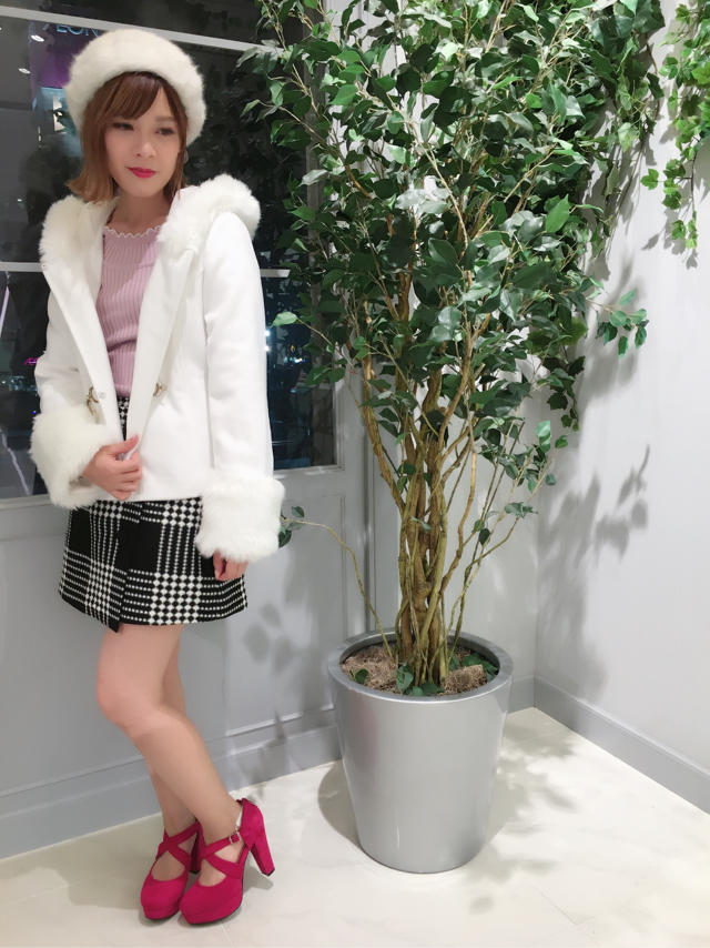 女性らしいダッフルコート♡