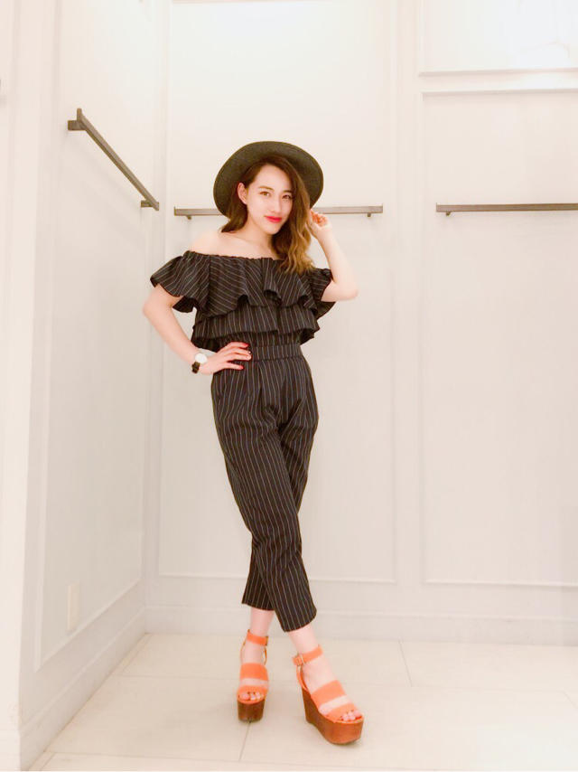 オフショルフリルセットアップ♡