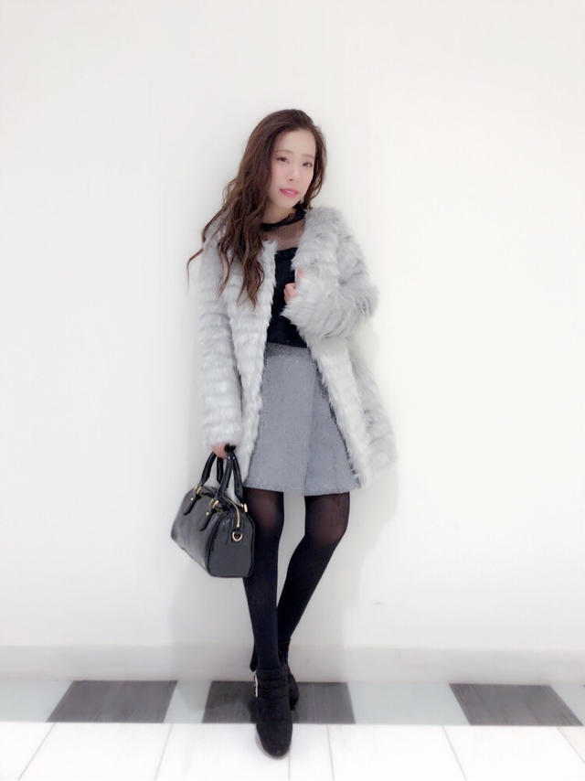 スッキリで可愛いセシルのファーコート♡