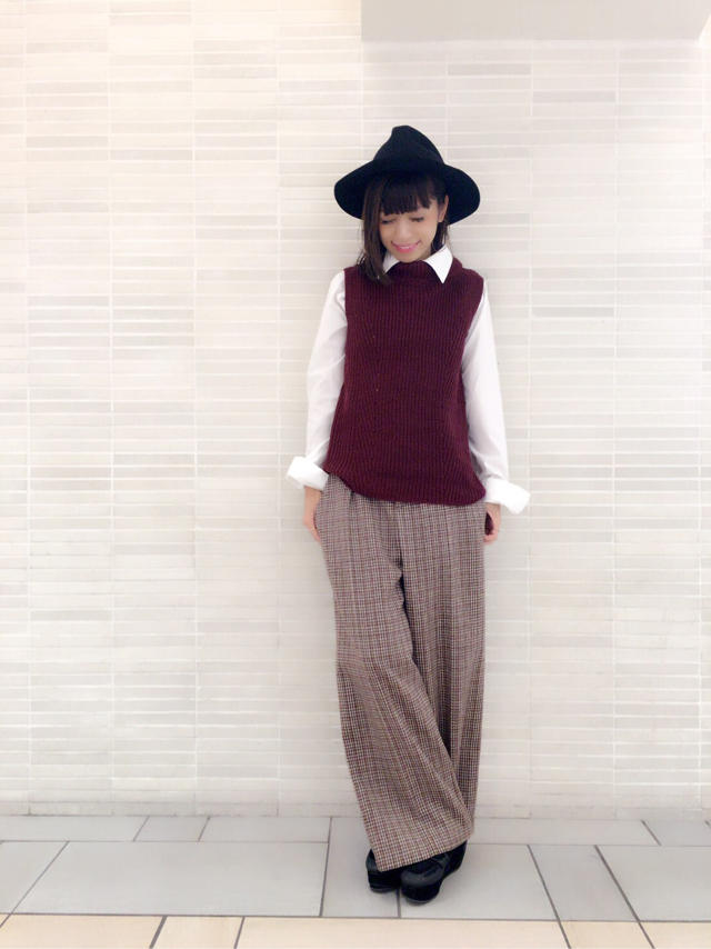ニットベスト+ブラウス♡Misaki