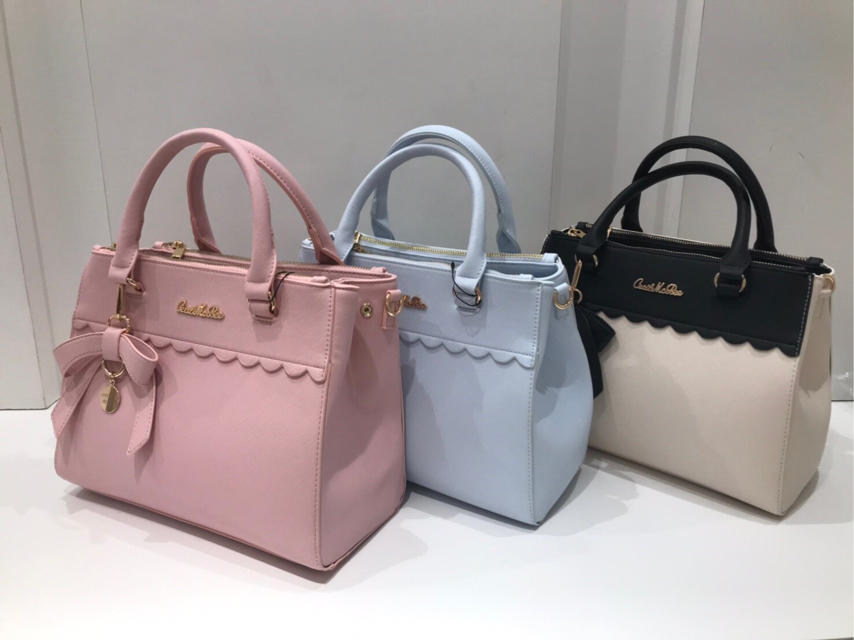 スカラップ&リボンで可愛さ満載バッグ♡みい